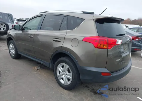 2015 Toyota Rav4 Le z USA, uszkodzony, nr VIN JTMZFREV7FD053665